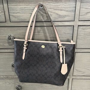 COACH Peyton Brown/Tan Signature Women Zip Tote, Pockets, Great Condition